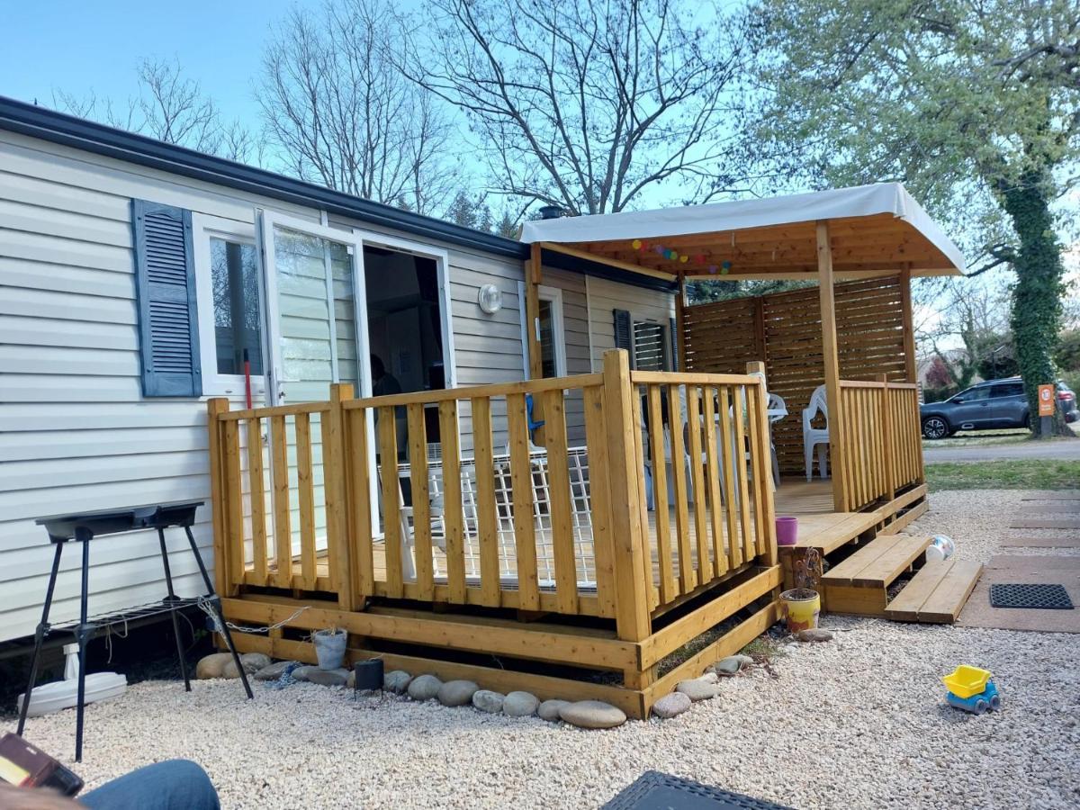 Mobil Home Tout Confort 6 Personnes Climatise Au Pied Du Luberon La Roque-d'Antheron Exterior foto